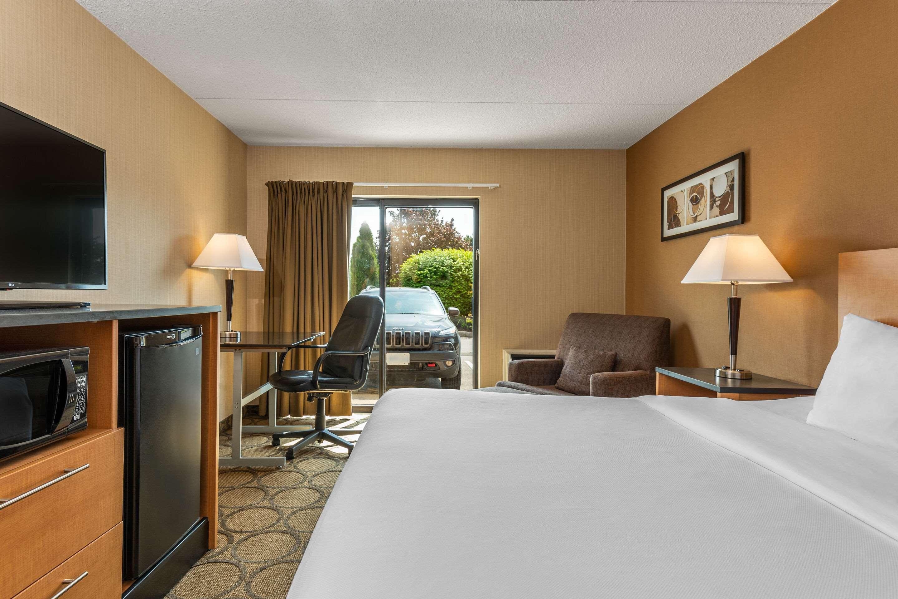 קפוסקאסינג Comfort Inn מראה חיצוני תמונה