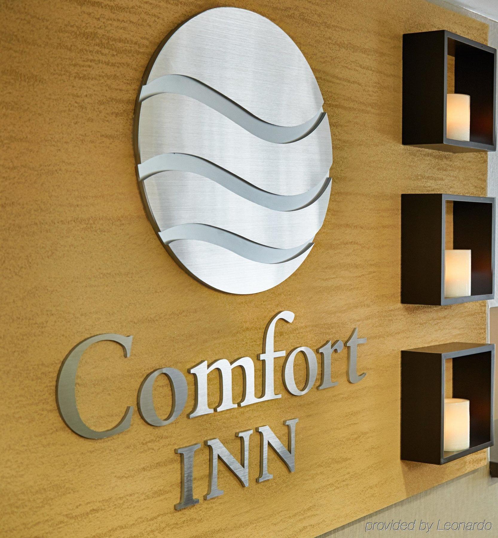 קפוסקאסינג Comfort Inn מראה חיצוני תמונה