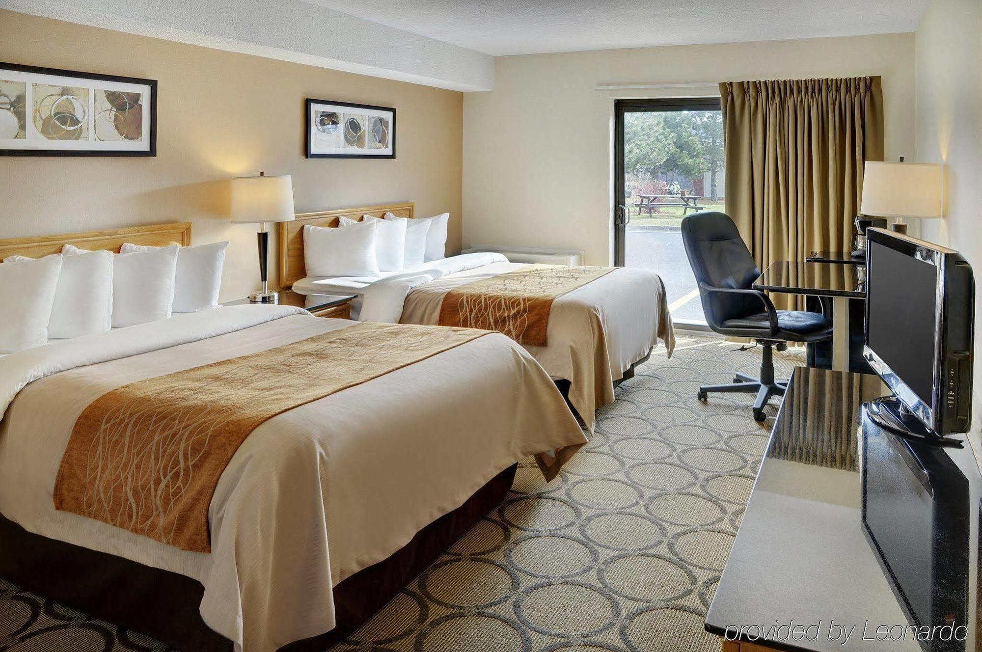 קפוסקאסינג Comfort Inn מראה חיצוני תמונה